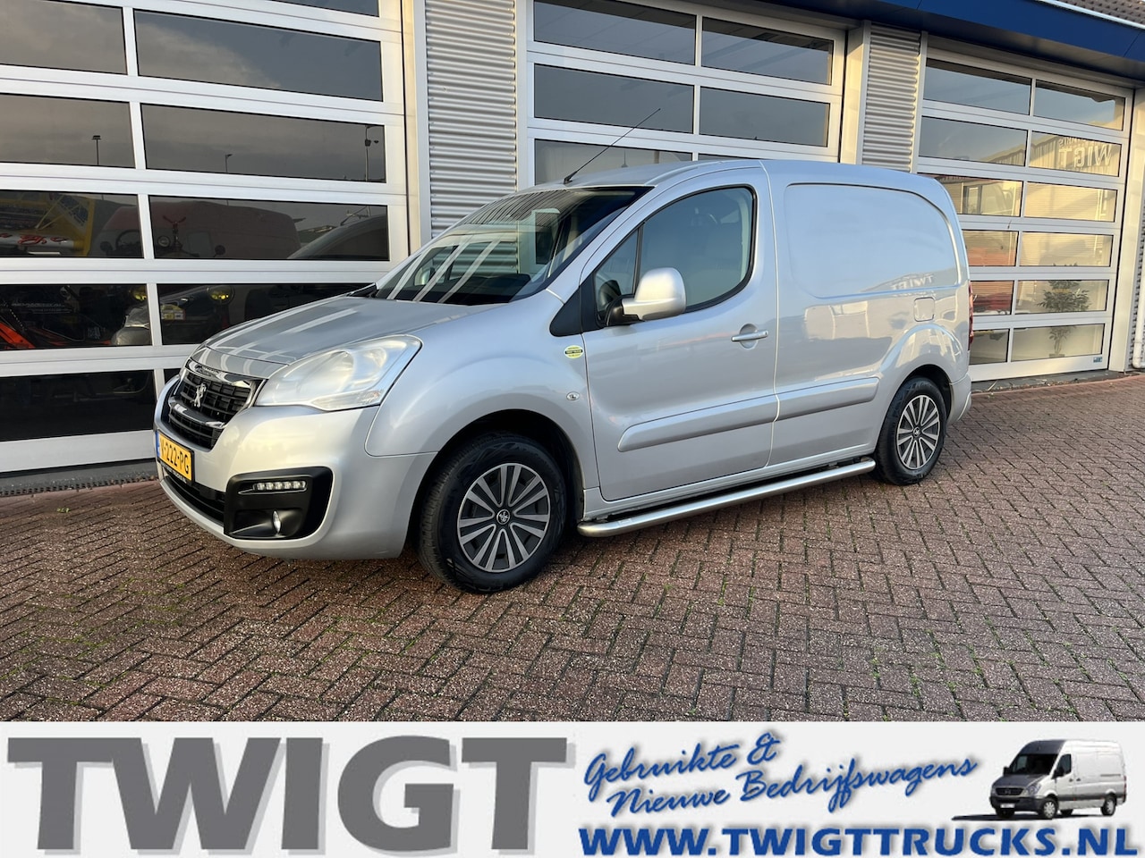 Peugeot Partner - 120 1.6 BlueHDi 100 L1 Premium S&S 3-zits - AutoWereld.nl