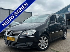 Volkswagen Touran - 2.0 TDi Highline Business | ECC | LMV | Trekhaak
