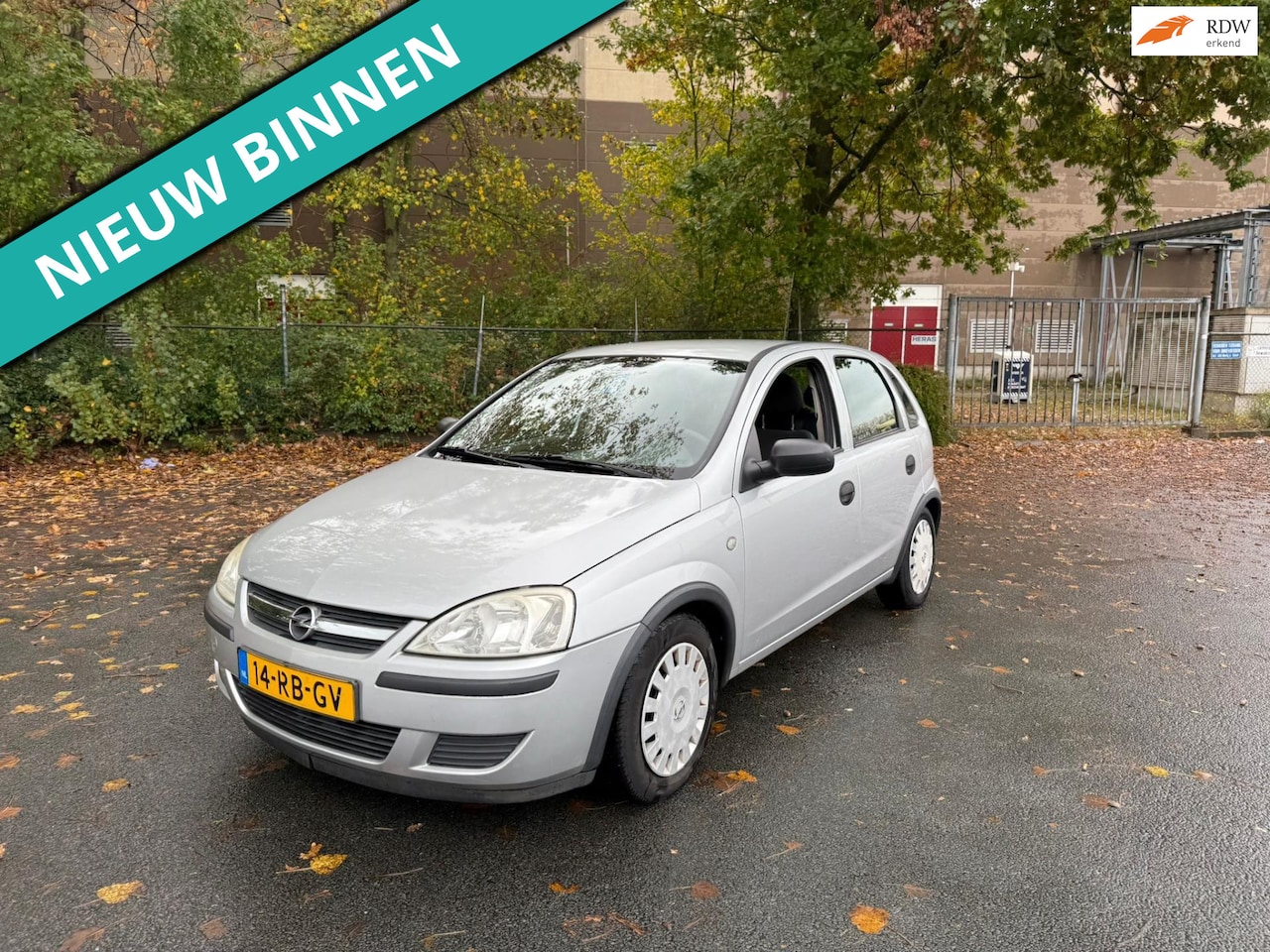 Opel Corsa - 1.2-16V Essentia LEUKE AUTO ZO WEG PRIJSJE - AutoWereld.nl