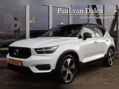 Volvo XC40 - 1.5 T4 211PK RECHARGE AUTOMAAT R-DESIGN Panodak | Electr. trekh. | Wit Metallic | Harman K