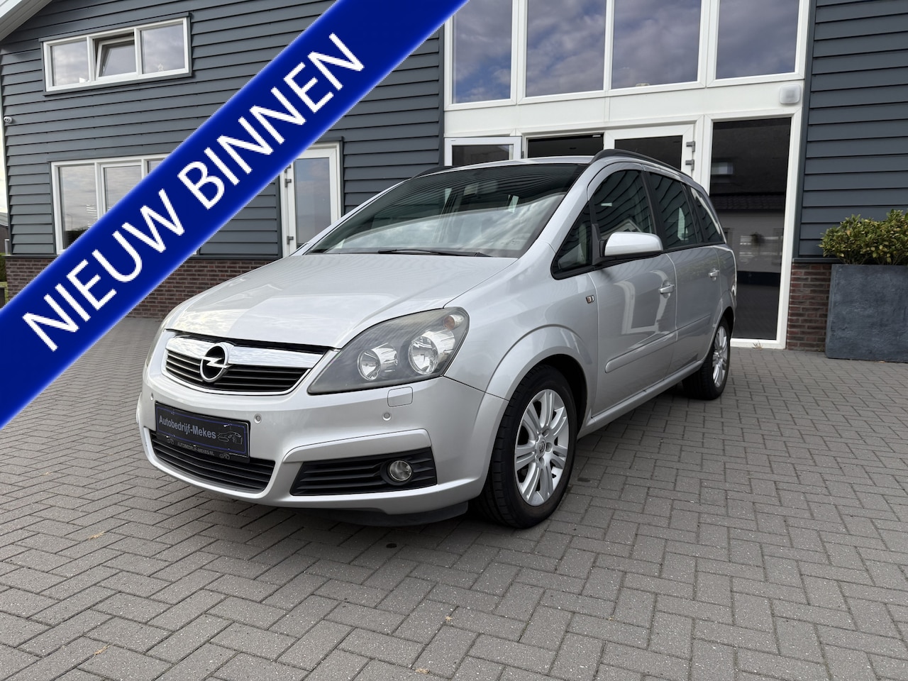 Opel Zafira - 2.2 Enjoy Bj: 2005 / Automaat / inspuitpomp defect! - AutoWereld.nl