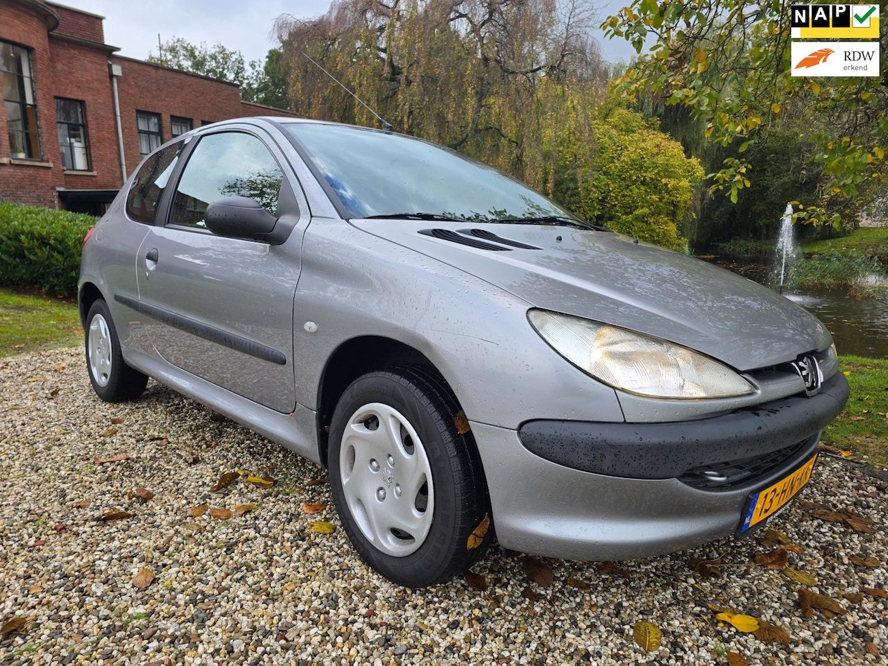 Peugeot 206 - 1.4 XR *apk:10-2026* - AutoWereld.nl