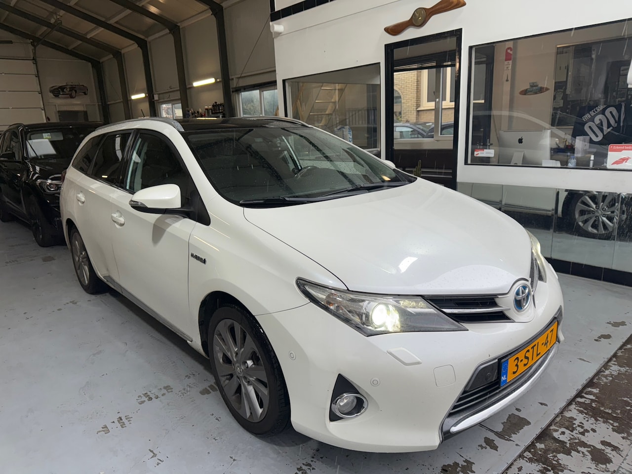Toyota Auris Touring Sports - 1.8 Hybrid Lease 1.8 Hybrid Lease+ - AutoWereld.nl
