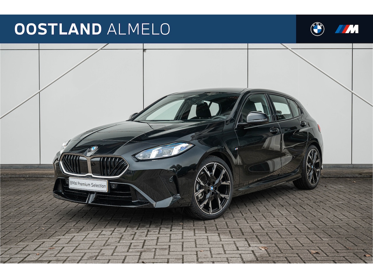 BMW 1-serie - 120 M Sport Automaat / Sportstoelen / Achteruitrijcamera / M Adaptief onderstel / Comfort - AutoWereld.nl