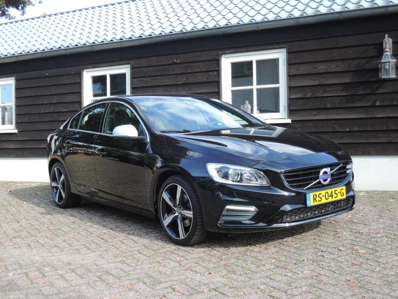 Volvo S60 - 2.0 T3 R-Design 2.0 T3 R-DESIGN - AutoWereld.nl
