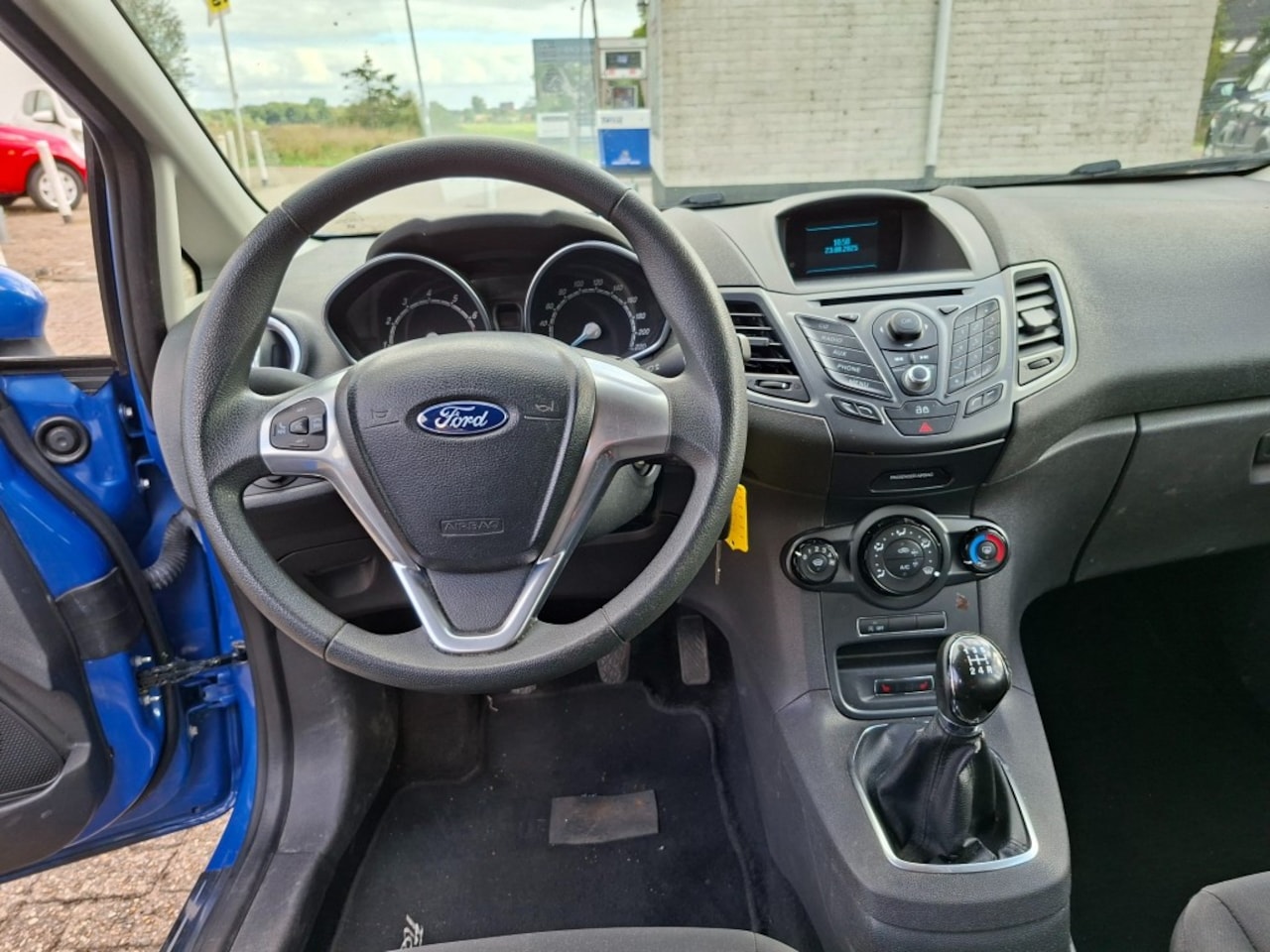 Ford Fiesta - 1.0 Champion RADIO CD/AIRCO/ELEC RAMEN V+A/PDC/STOELVERW/LMV