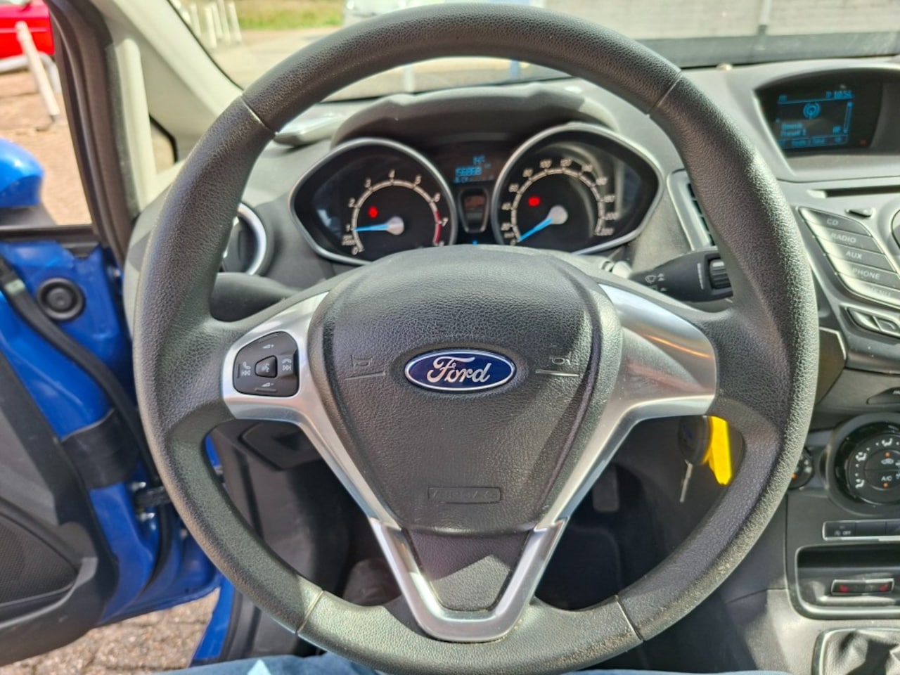 Ford Fiesta - 1.0 Champion RADIO CD/AIRCO/ELEC RAMEN V+A/PDC/STOELVERW/LMV