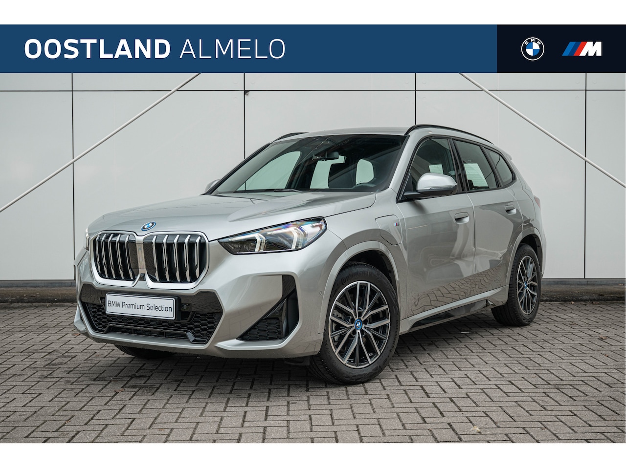 BMW X1 - xDrive30e High Executive M Sport Automaat / Trekhaak / Sportstoelen / Adaptieve LED / M Ad - AutoWereld.nl