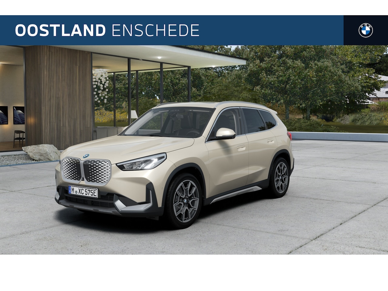 BMW iX1 - eDrive20 xLine / Panoramadak / Trekhaak / Achteruitrijcamera / Stoelverwarming / Stuurverw - AutoWereld.nl
