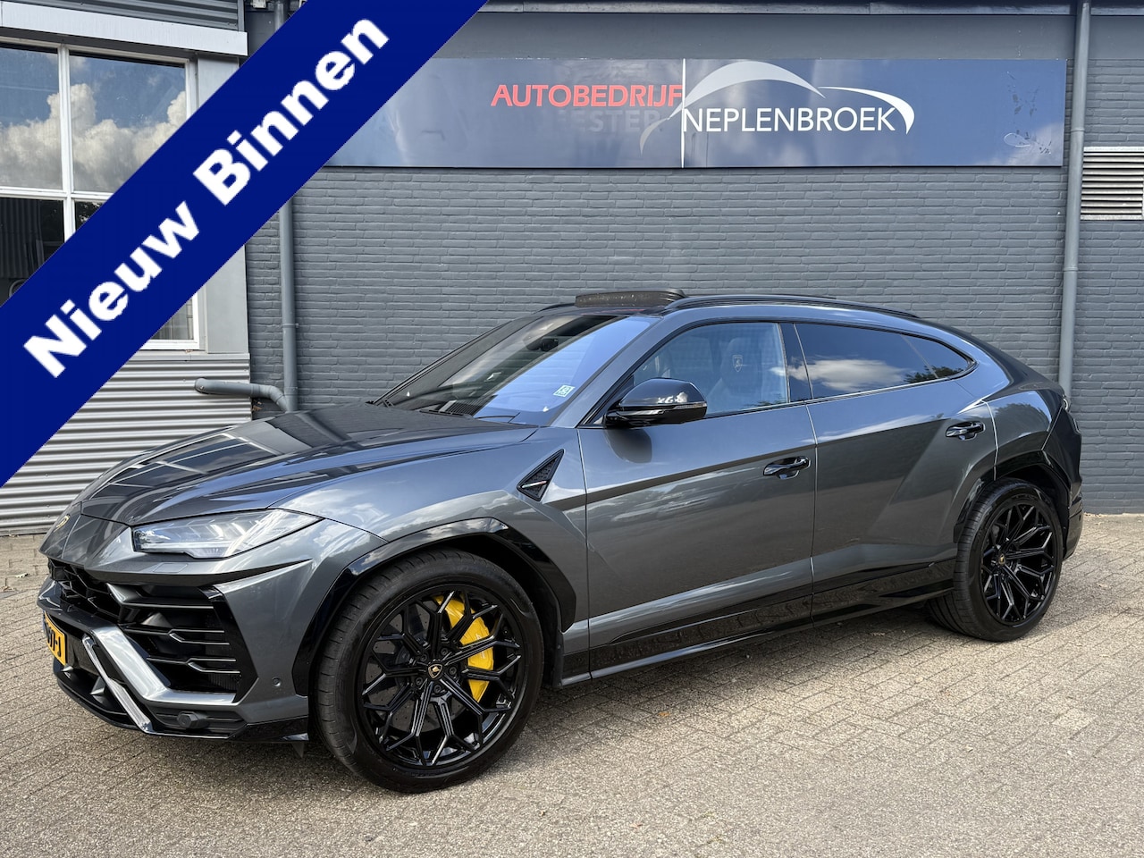 Lamborghini Urus - 4.0 V8 / Org NL / Dealer / B&O 3D / Massage / Pano - AutoWereld.nl