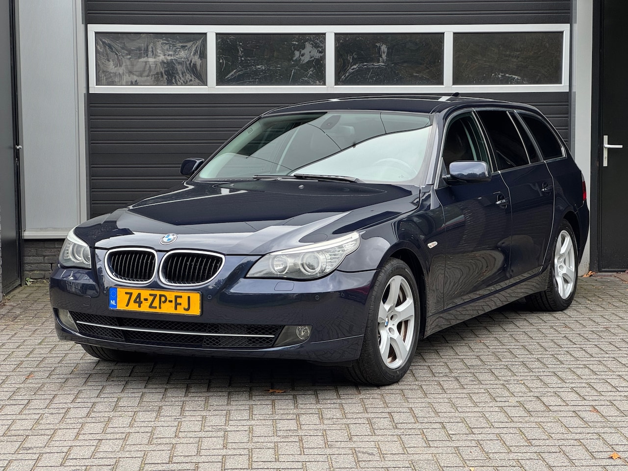 BMW 5-serie Touring - 520i Corporate Lease Business Line NAP AUTOMAAT - AutoWereld.nl