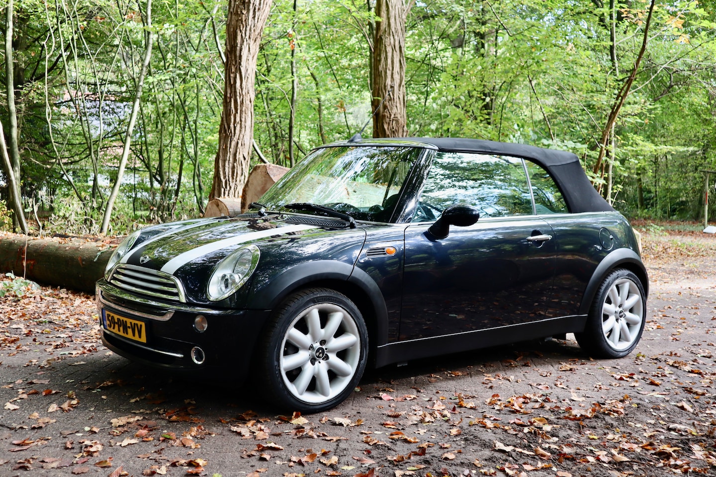 MINI Cabrio - 1.6 Cooper Chili Cabrio | Astro Black Metallic | Handgeschakeld | Origineel Nederlands | NAP | Nieuwe APK | - AutoWereld.nl