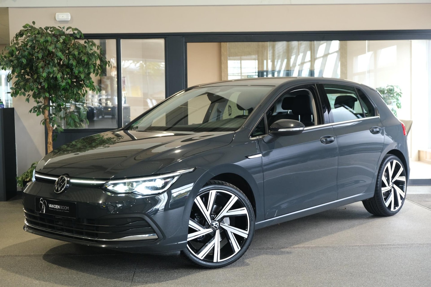 Volkswagen Golf - 8 1.5 eTSI Style DSG Navi Virtual Led ACC - AutoWereld.nl