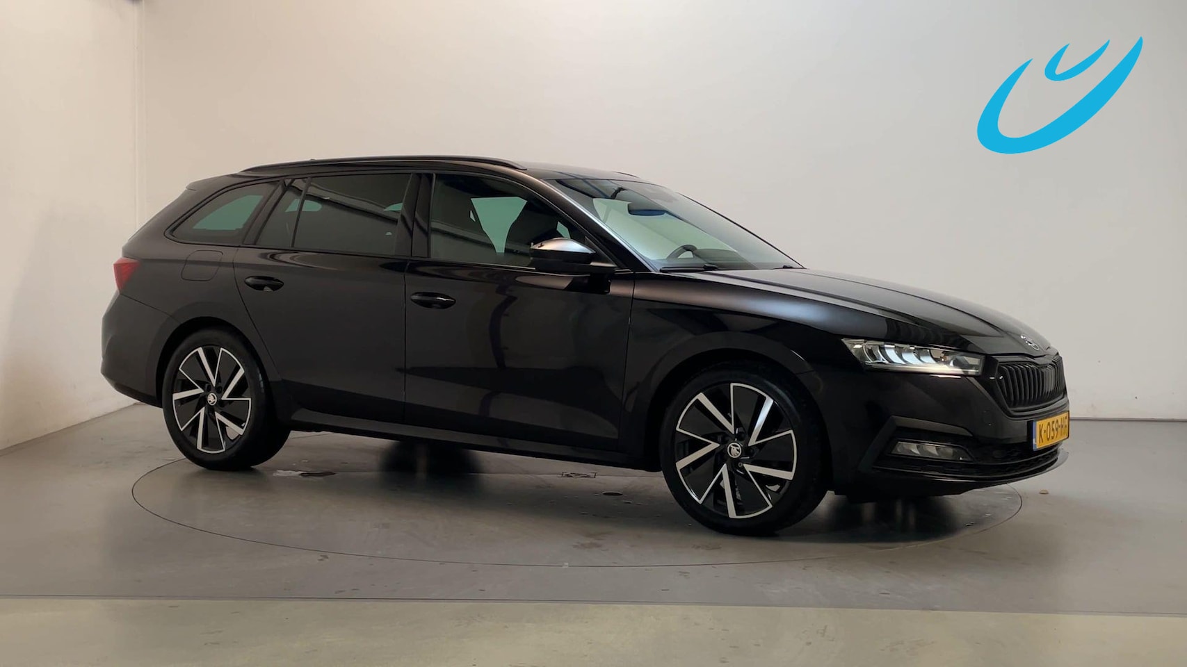 Skoda Octavia Combi - 1.0 TSI 110pk Sport Business Virtual Cockpit Adaptive Cruise Sfeerverlichting DAB+ - AutoWereld.nl