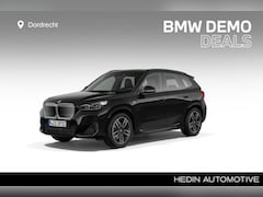 BMW iX1 - eDrive20 67 kWh M-Sport | 19" | Trekhaak | Panorama | Premium Pack | Nu voor 44.895,