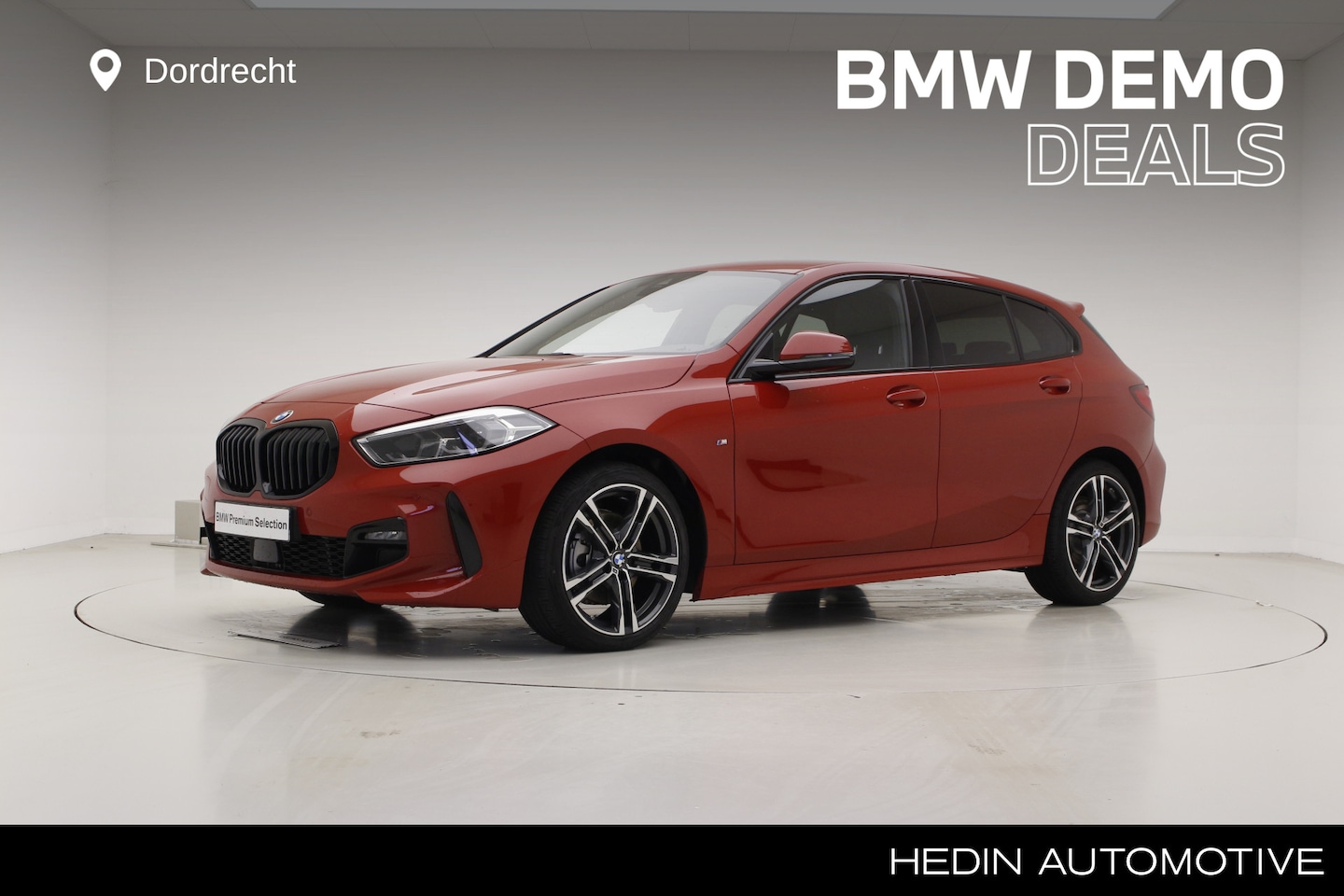 BMW 1-serie - 118i Model M Sport | Comfort Pack | Premium Pack | 18 inch LM Dubbelspaak M (Styling 819 M - AutoWereld.nl