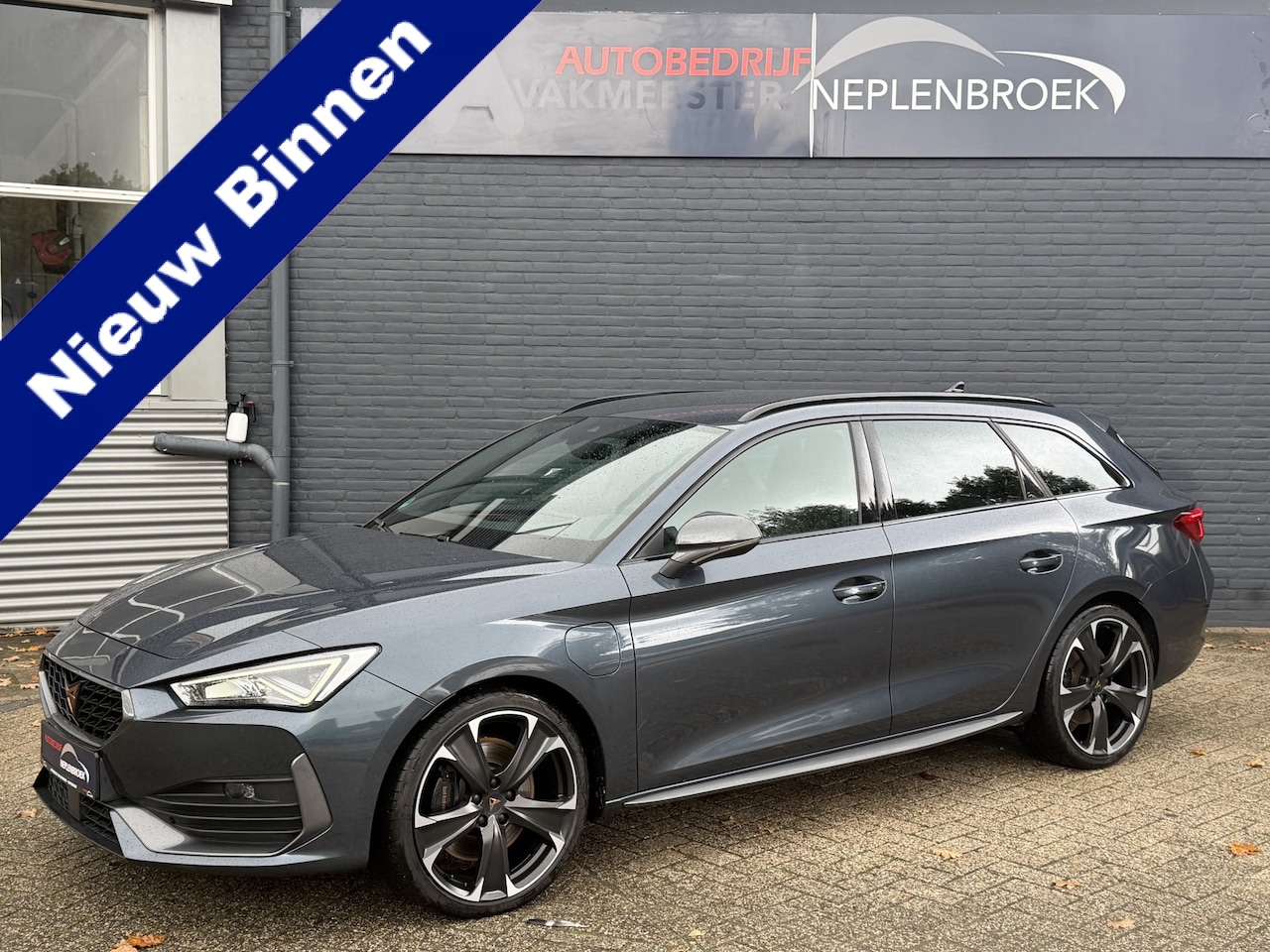 CUPRA Leon Sportstourer - 1.4 e-Hybrid VZ Copper Edition 245pk 1e eigen dealer onderhouden !! - AutoWereld.nl