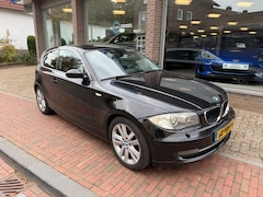 BMW 1-serie - 118i Business Line