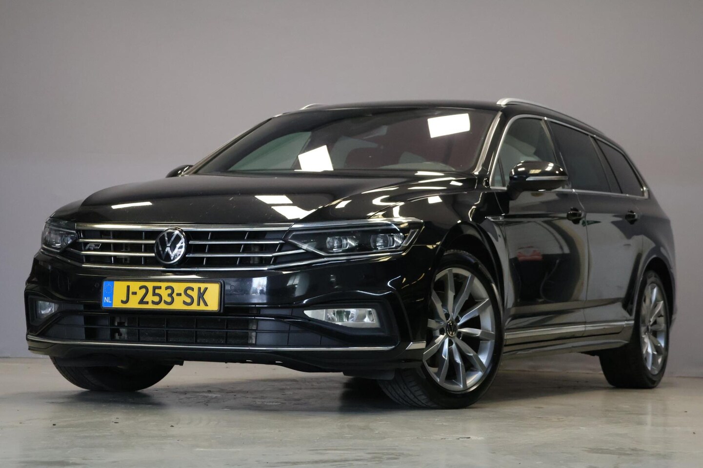Volkswagen Passat Variant - 2.0 TSI R-Line Business + |Carplay|Virtual|Leer| - AutoWereld.nl
