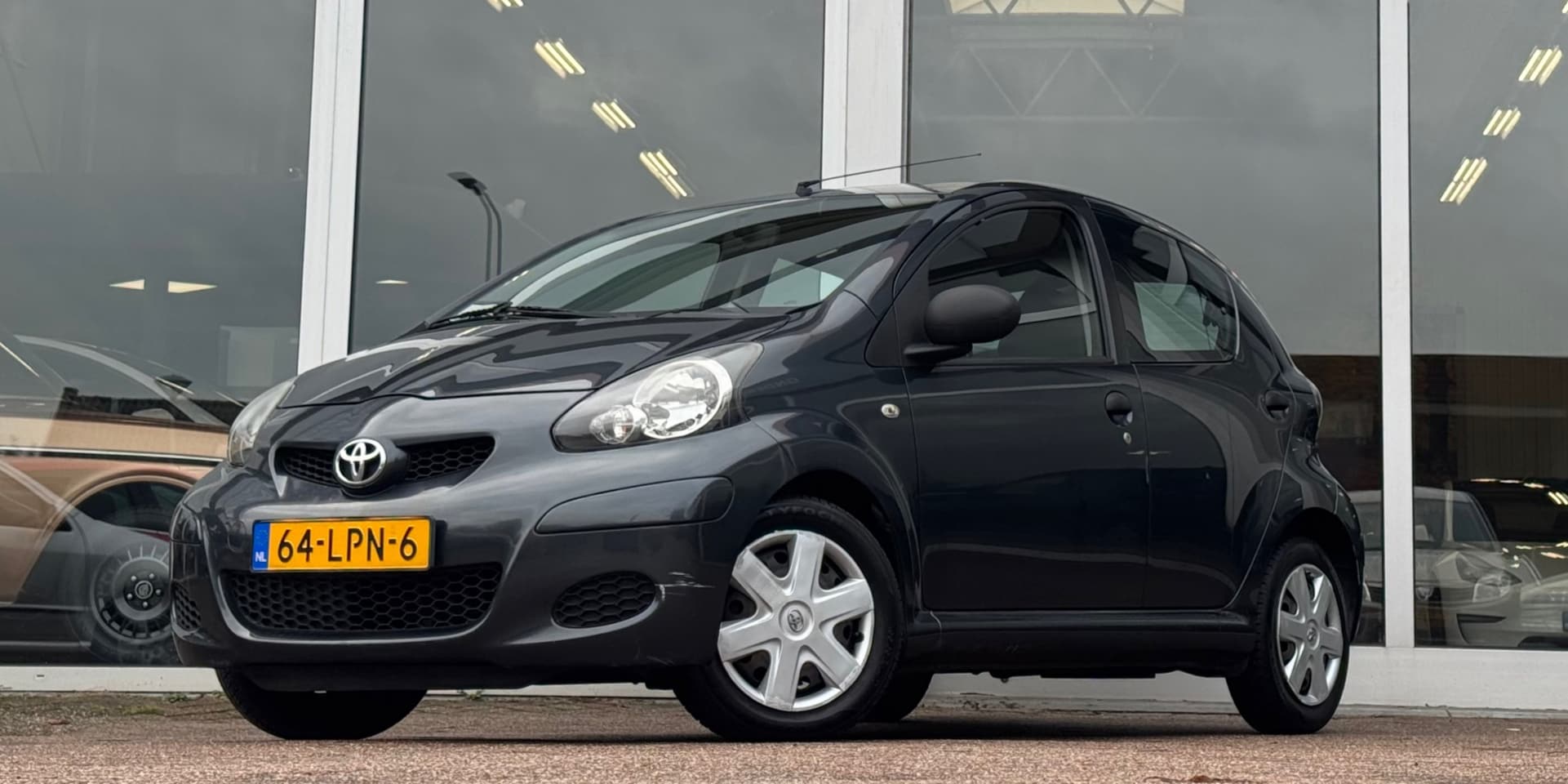 Toyota Aygo - 1.0i 12V Access Airco 3e Eigenaar 5-drs Nieuwe APK Garanite - AutoWereld.nl