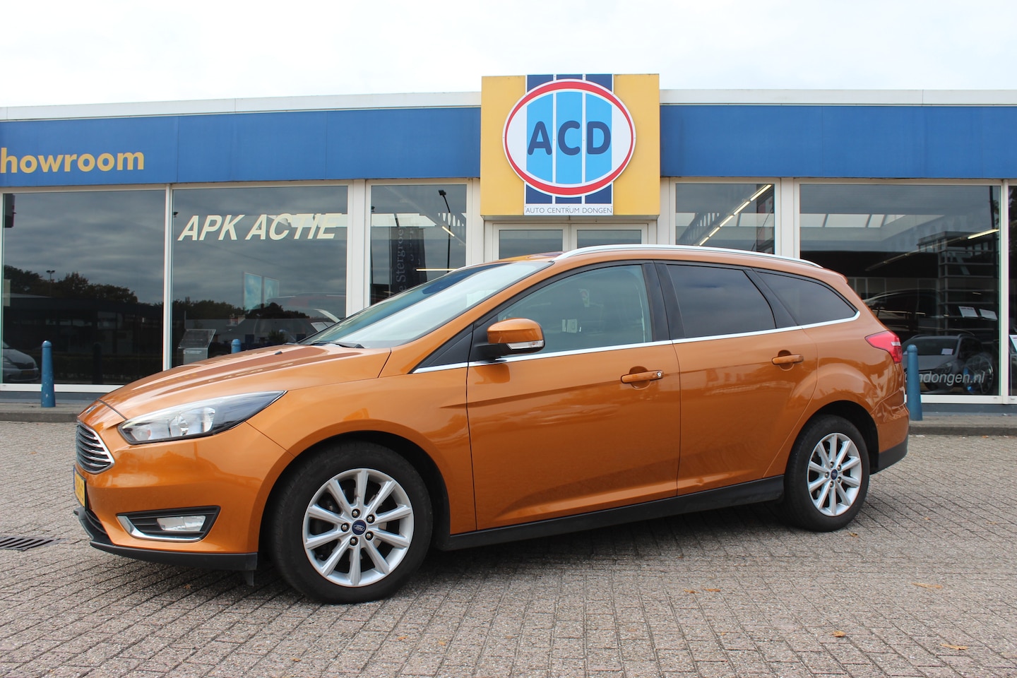 Ford Focus Wagon - 1.0 Titanium - AutoWereld.nl