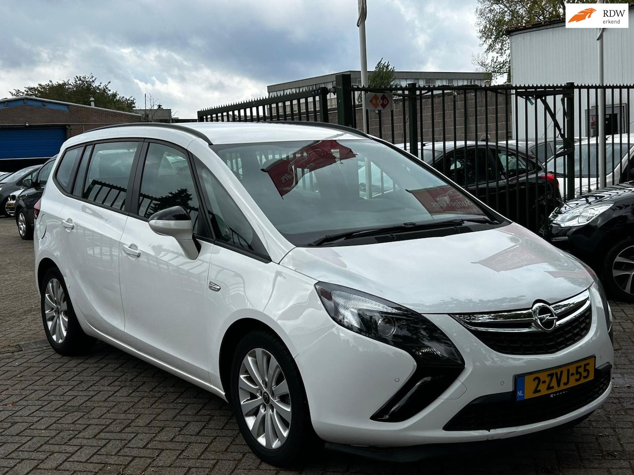 Opel Zafira Tourer - 1.4 Business+ 7personen airco cruis control trekhaak airco parkeer sensor - AutoWereld.nl