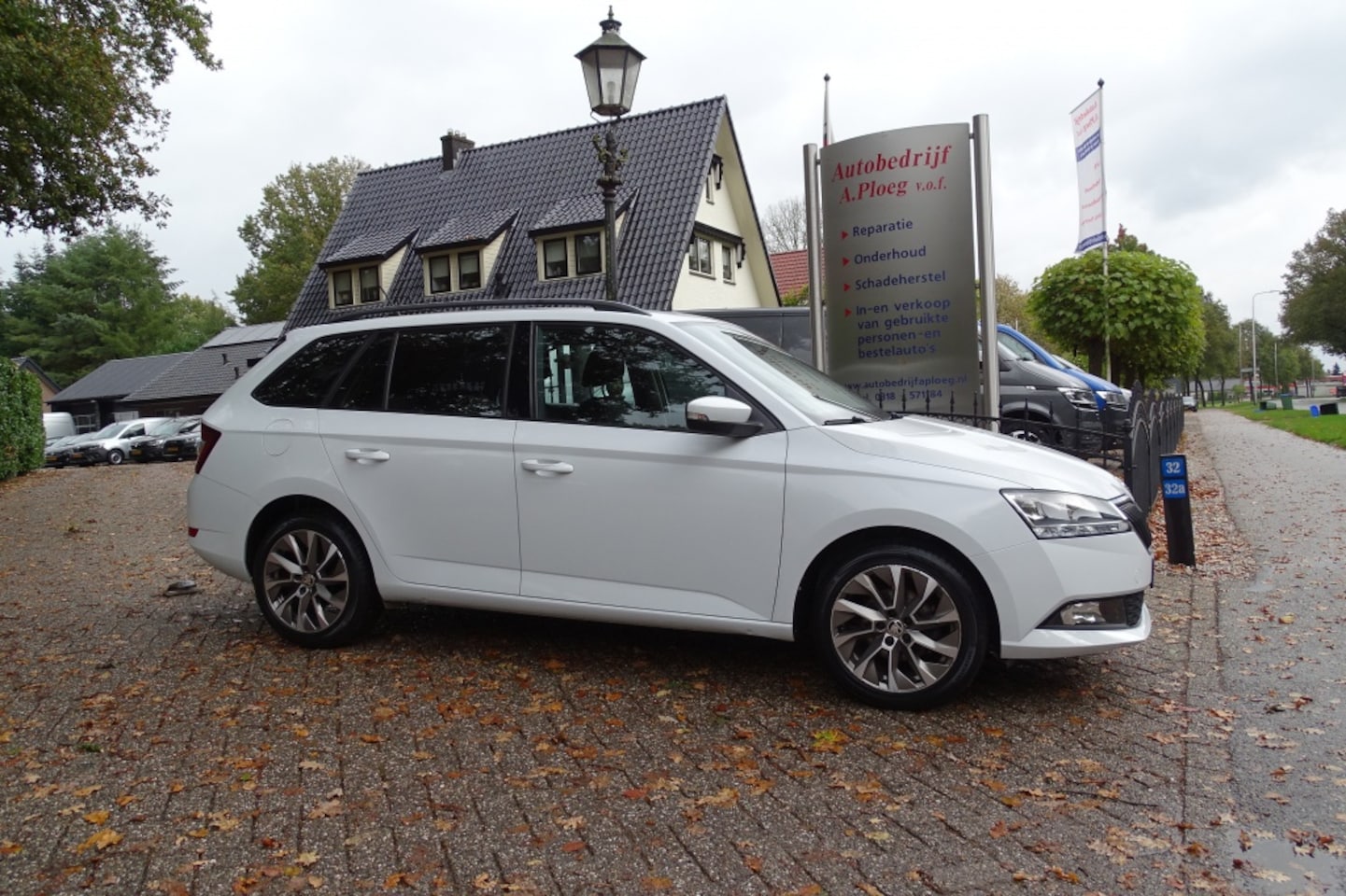 Skoda Fabia Combi - 1.0 TSI Bus. Edition Navigatie Trekhaak 1e eig - AutoWereld.nl