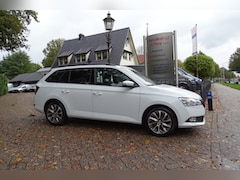 Skoda Fabia Combi - 1.0 TSI Bus. Edition Navigatie Trekhaak 1e eig