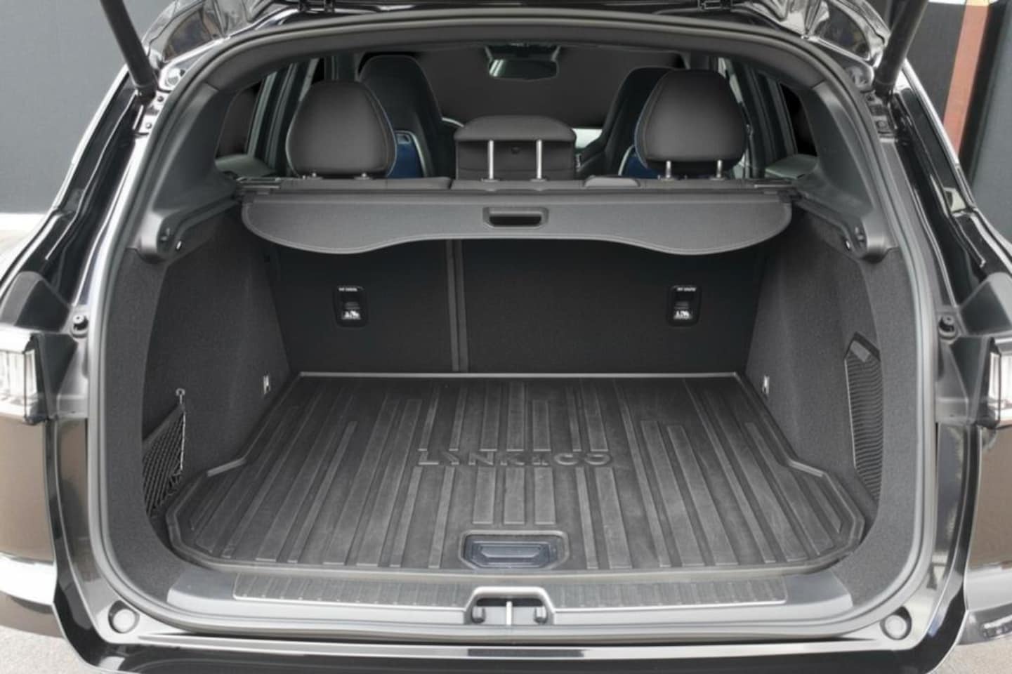 Lynk & Co 01 - 1.5 1.5, Fabrieksgarantie, 261PK Plug-in Hybrid *Zwarte hemel* 360° Camera* Pano/dak Apple/Car