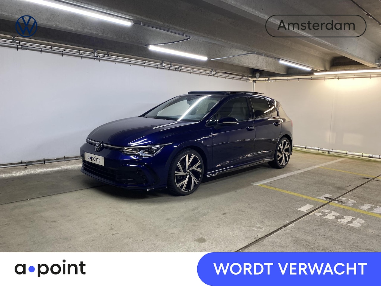 Volkswagen Golf - 1.5 TSI R-Line Business 130 PK | Panorama dak | Matrix koplampen | 18"LM velgen | Keyless - AutoWereld.nl