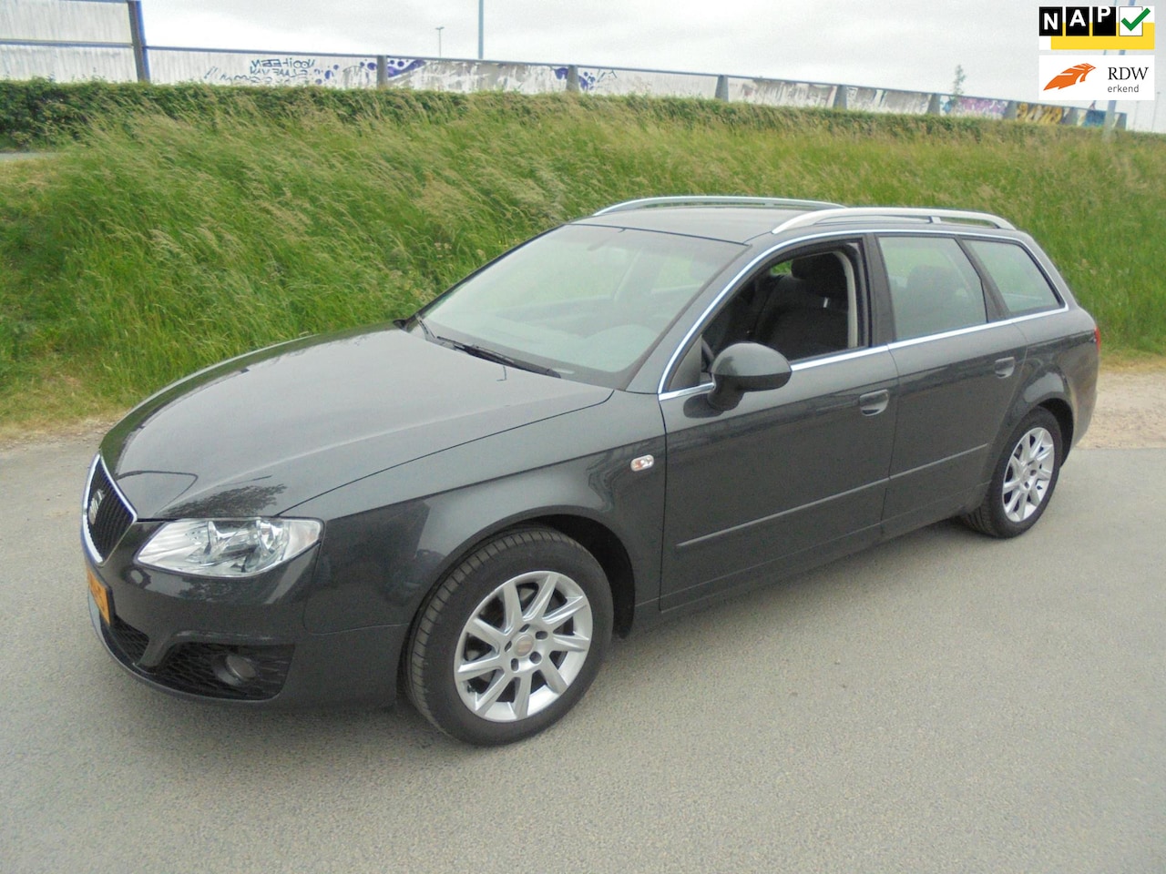 SEAT Exeo ST - Seat Exeo 2.0 tdi staion airco ecc lmv pdc trekhaak - AutoWereld.nl