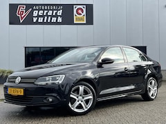Volkswagen Jetta - 1.2 TSI Comfort Executive Line PDC AIRCO CRUISE