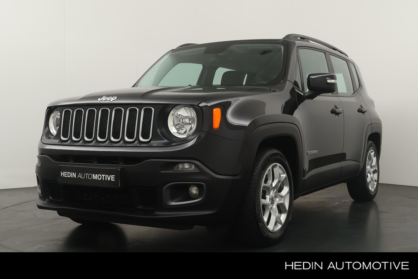 Jeep Renegade - 1.4 MultiAir Longitude Trekhaak | Keyless Entry | Navigatie | Parkeersensoren - AutoWereld.nl
