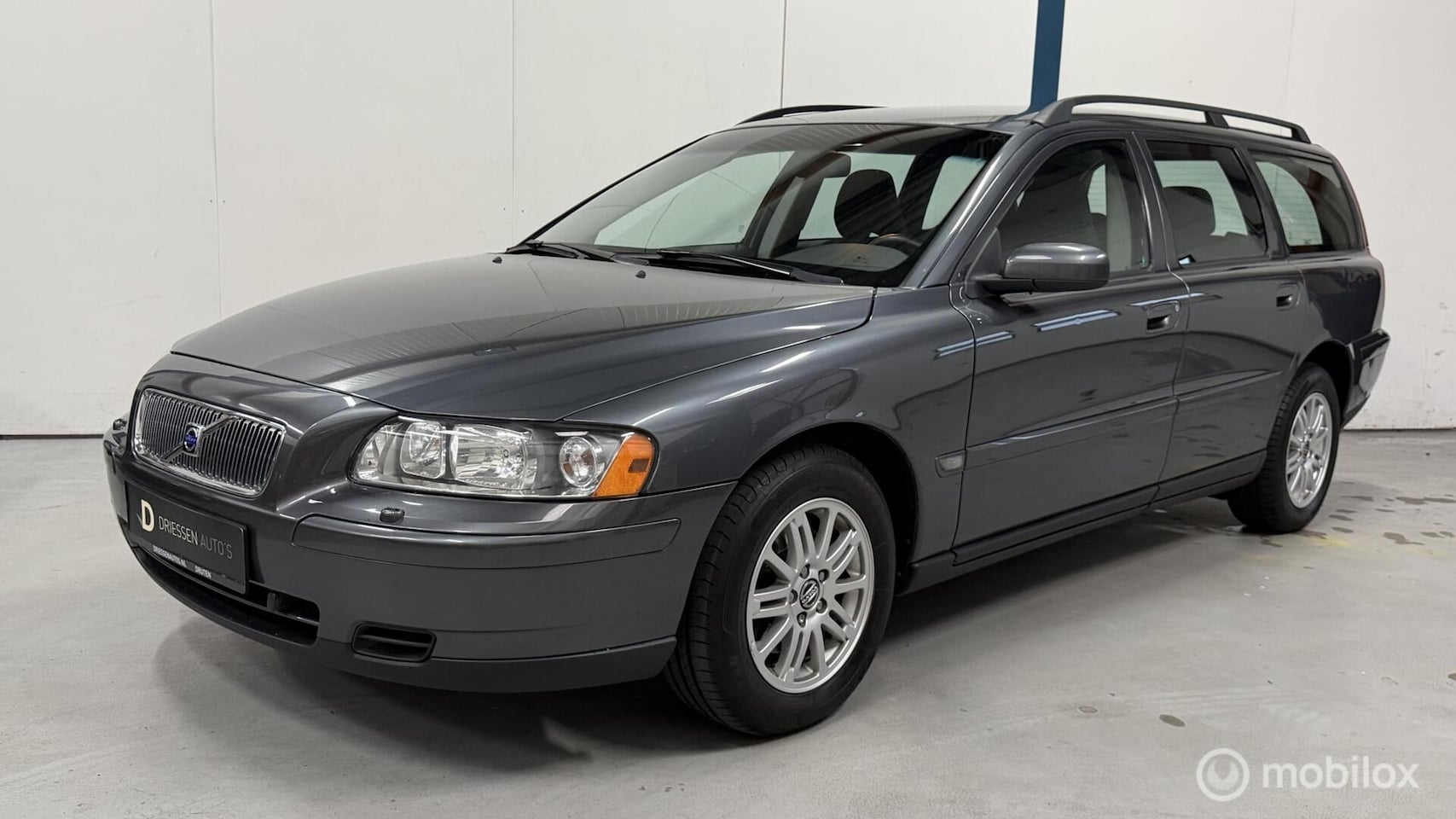Volvo V70 - 2.4 Kinetic 1E EIGENAAR / COMPLETE HISTORIE - AutoWereld.nl