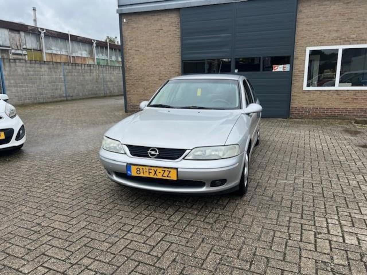 Opel Vectra - 1.6-16V Business Edition 1.6-16V Business Edition - AutoWereld.nl
