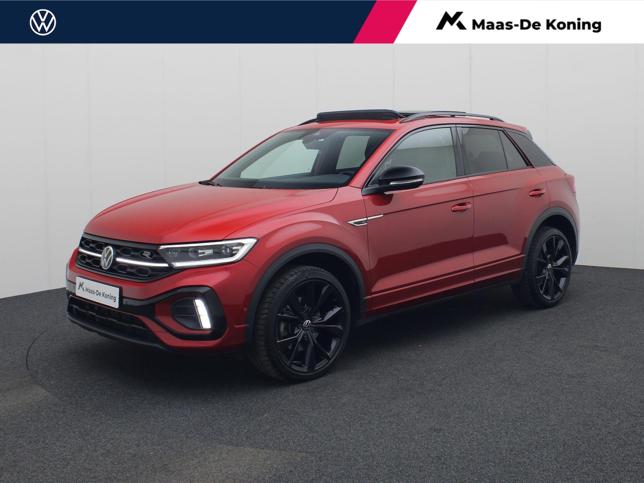 Volkswagen T-Roc - 1.5TSI/150PK R-Line Blackstyle DSG · Panoramadak · Camera · Keyless · Stoelverwarming · Ap - AutoWereld.nl