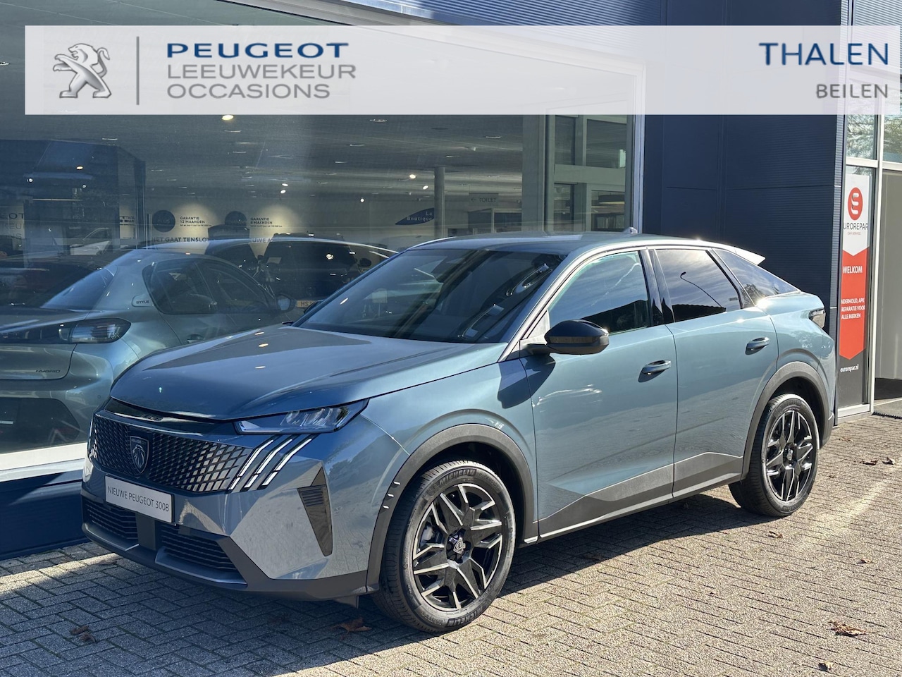 Peugeot 3008 - 1.2 Hybrid 145 PK Allure Automaat | Navigatie | Keyless Entry | AGR Stoel met Stoelverwarm - AutoWereld.nl