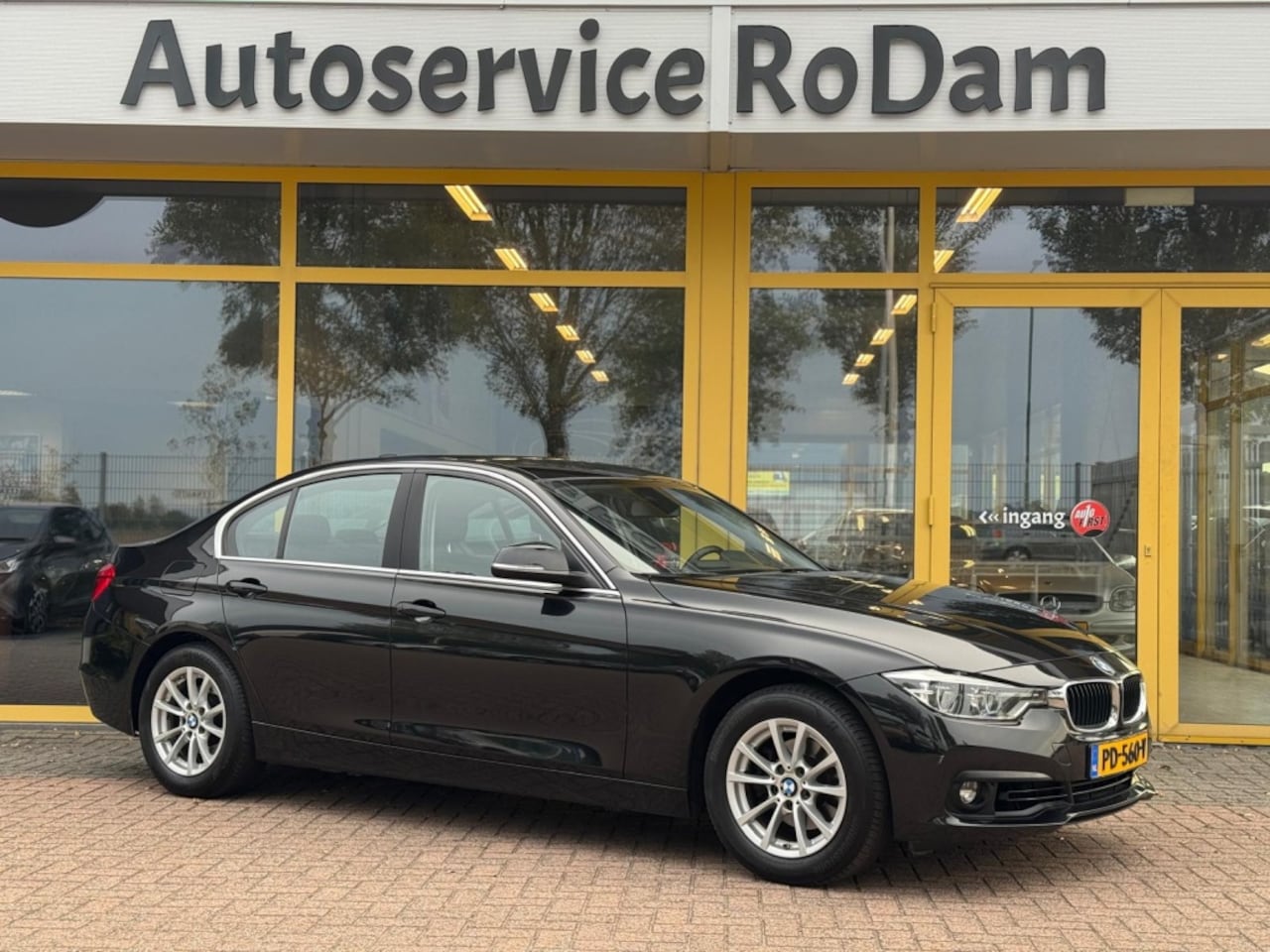 BMW 3-serie - 318i Executive Automaat - AutoWereld.nl