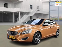 Volvo S60 - 1.6 T4 Kinetic|aut|navi|psensor|cruise
