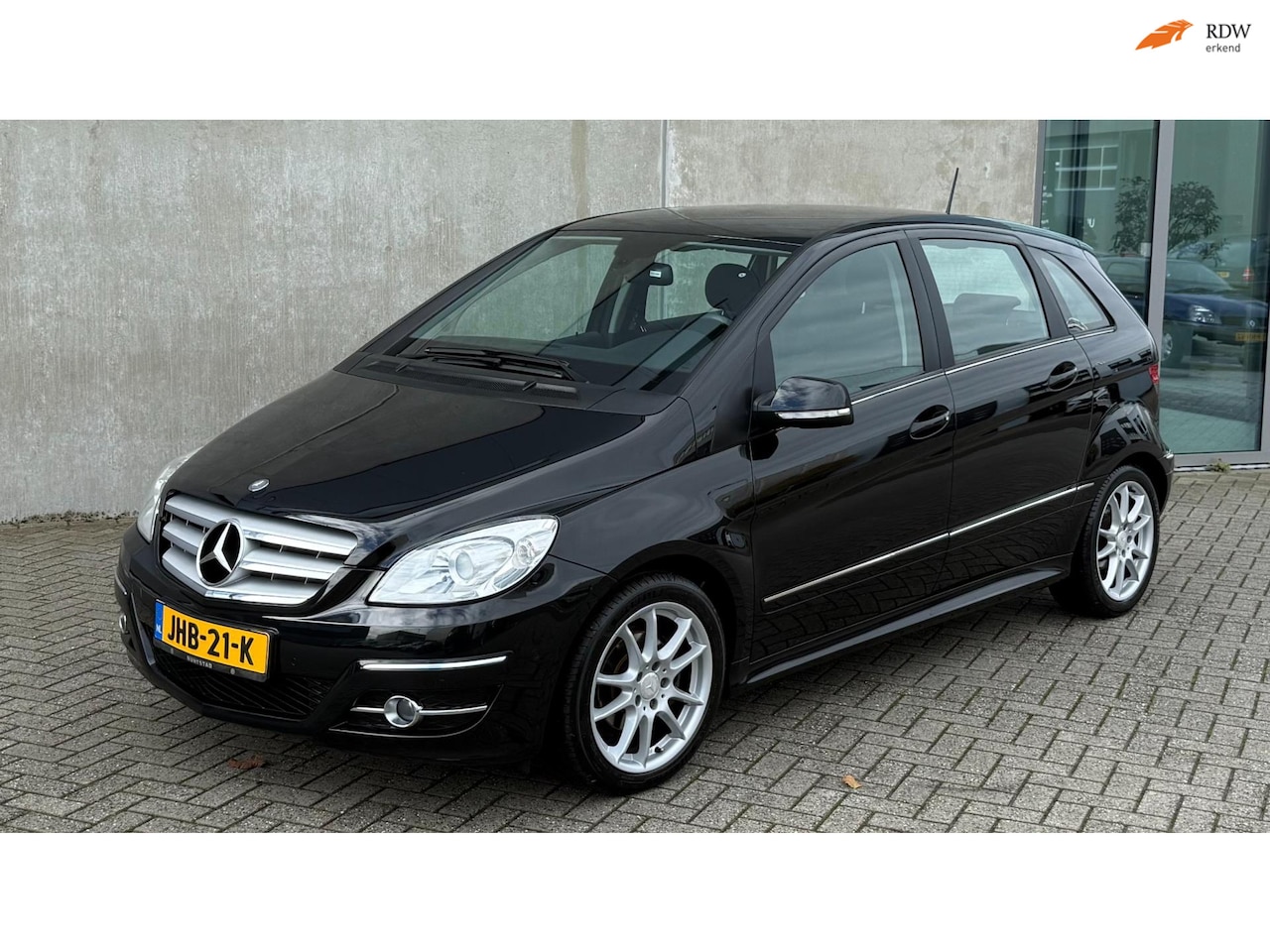 Mercedes-Benz B-klasse - 180 5DRS AUT 2010 Zwart PDC|CRUISE - AutoWereld.nl