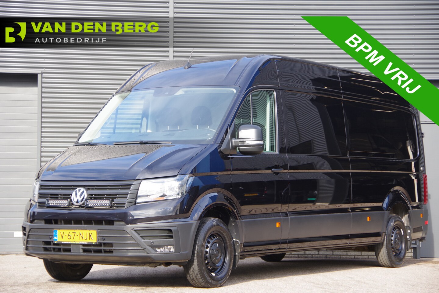 Volkswagen Crafter - 35 2.0 TDI L4H3 177PK AUT. CAMERA, TREKHAAK, BETIMMERING, CRUISE, APPLE CARPLAY/ANDROID AU - AutoWereld.nl