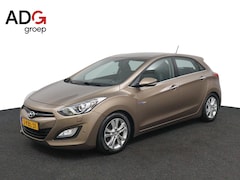 Hyundai i30 - 1.6 GDI i-Catcher BOVAG Garantie | Leder | Stoelverwarming | Climate Control | Keyless ent