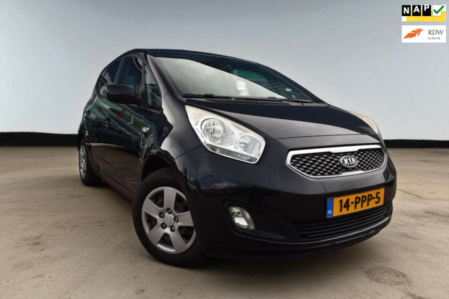 Kia Venga - 1.4 CVVT Seven 1.4 CVVT Seven, Navigatie, Parkeercamera, Cruisecontrol, keurig onderhouden - AutoWereld.nl