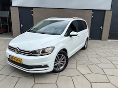 Volkswagen Touran - 1.4 TSI Highline |Automaat| Bomvol acc. | Afn. B. Trekhaak|electrische achterklep