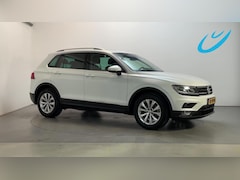 Volkswagen Tiguan - 1.5 TSI 150pk DSG ACT Comfortline Business Panoramadak Navigatie Stoelverwarming DAB+