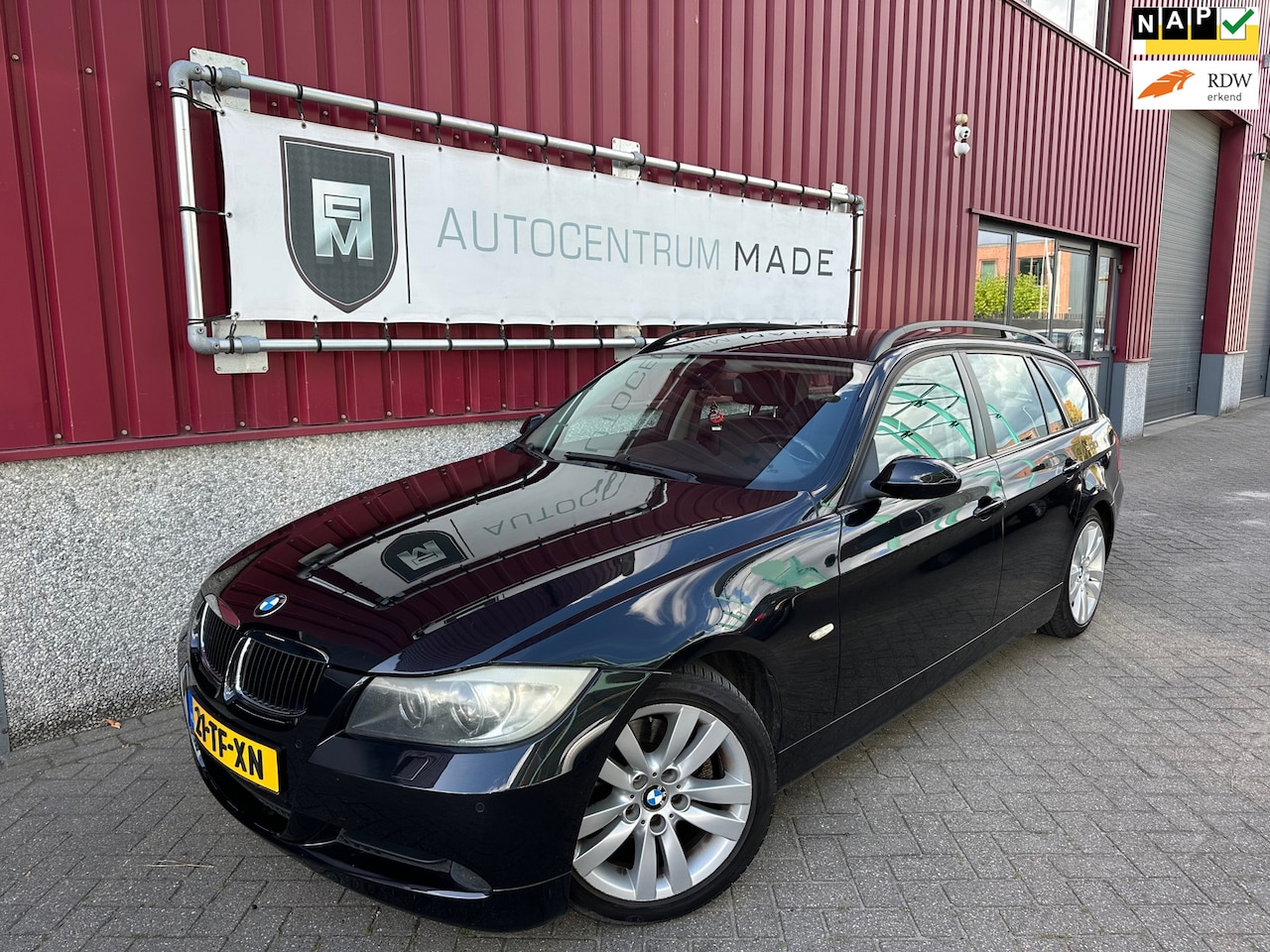 BMW 3-serie Touring - 320i High Executive // 150 DKM NAP // Clima // Navi // PDC - AutoWereld.nl