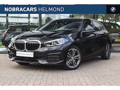 BMW 1-serie - 118i Sport Line Automaat / Sportstoelen / Achteruitrijcamera / LED / Live Cockpit Professi