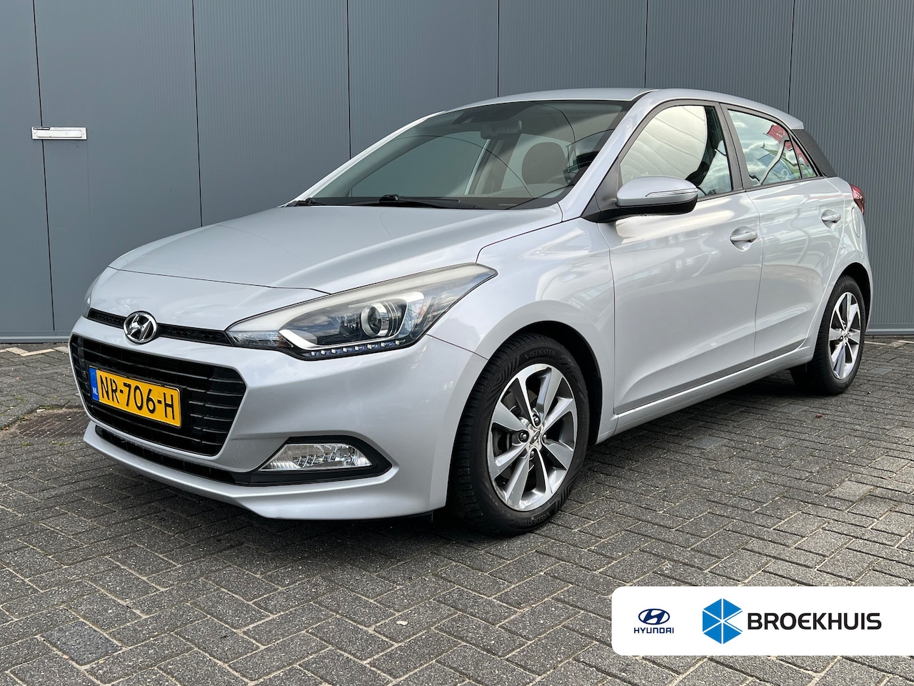 Hyundai i20 - 1.0 100pk T-GDI Comfort Camera | Climate controle | Cruise controle | Lichtmetalen velgen - AutoWereld.nl