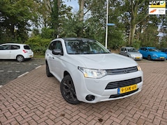 Mitsubishi Outlander - 2.0 PHEV Intense + elec-ramen Airco volledig onderhouden