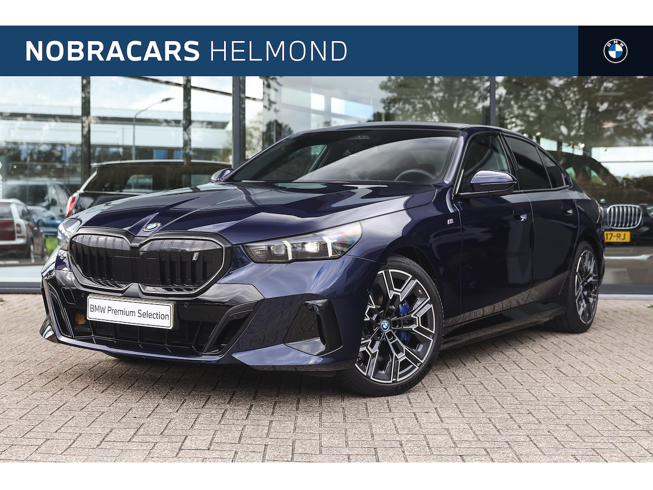 BMW i5 - eDrive40 M Sport / Panoramadak / Trekhaak / Stoelventilatie / Comfort Access / Parking Ass - AutoWereld.nl
